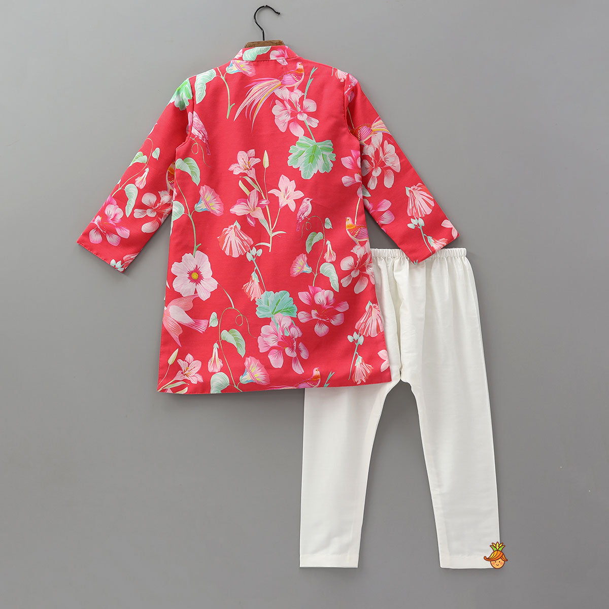 Elegant Floral And Bird Printed Kurta With Pyjama