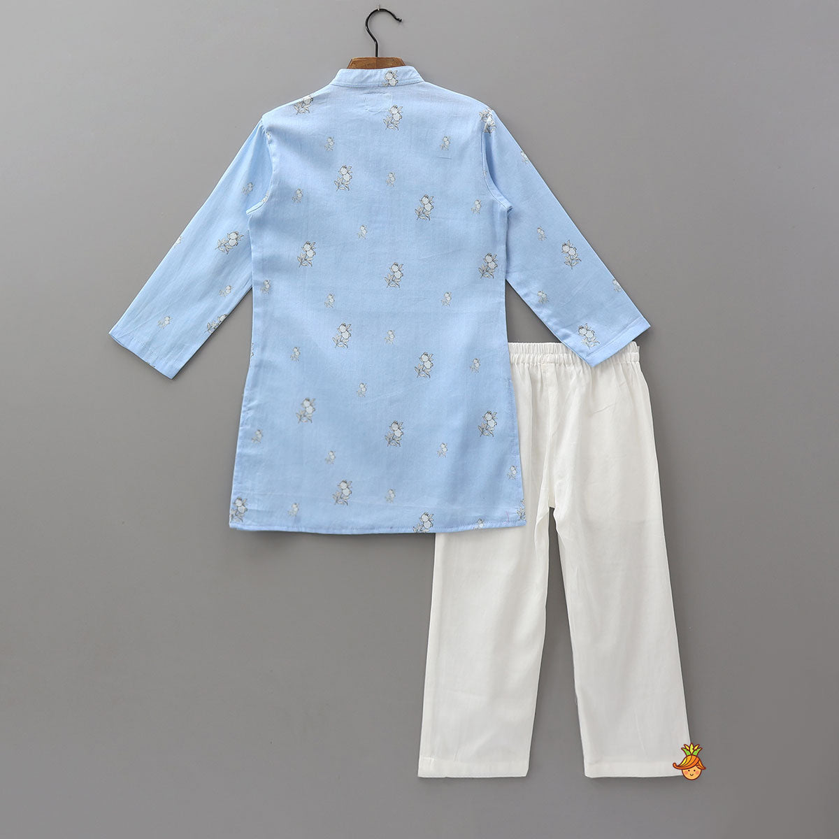 Soft And Comfortable Printed Kurta With Pyjama