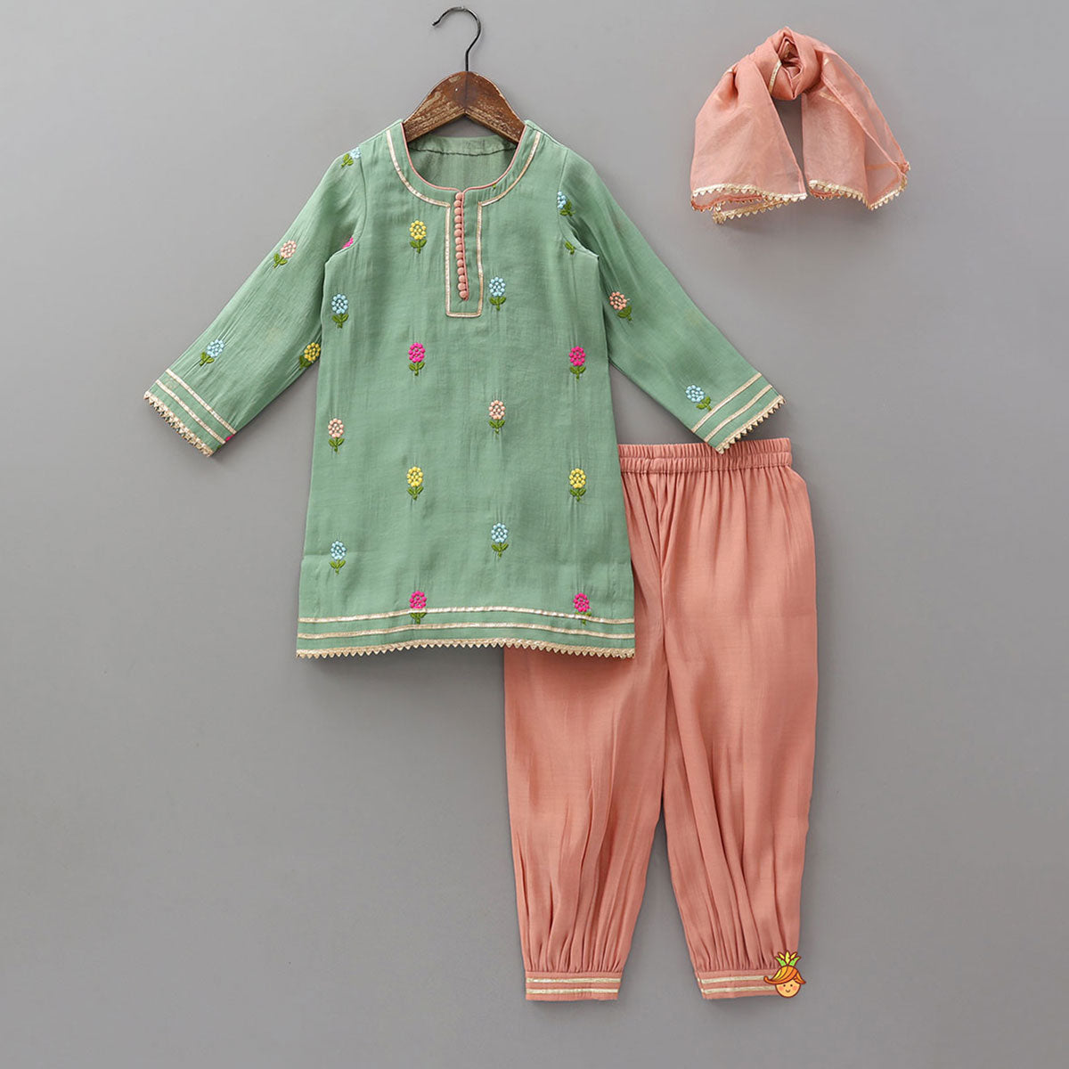 Potli Button Detailed Kurti And Pant With Dupatta