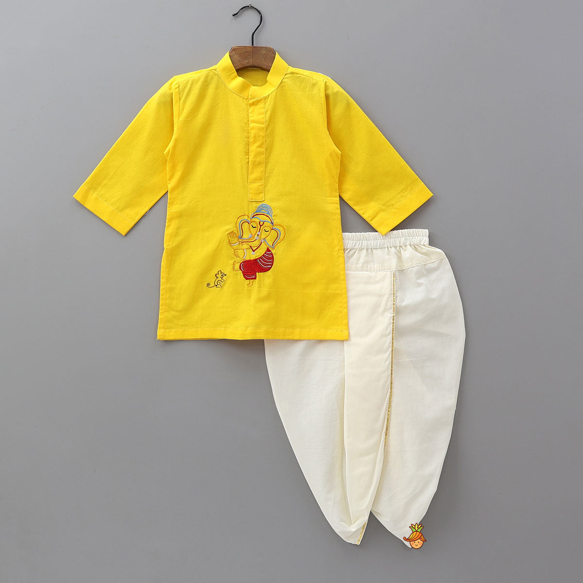 Ganesh Motif Embroidered Kurta With Dhoti