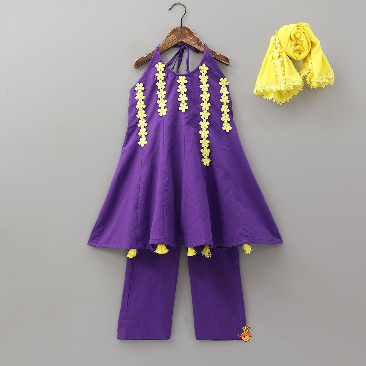 Floral Lace Work Halter Neck Kurti And Pant With Contrasting Dupatta