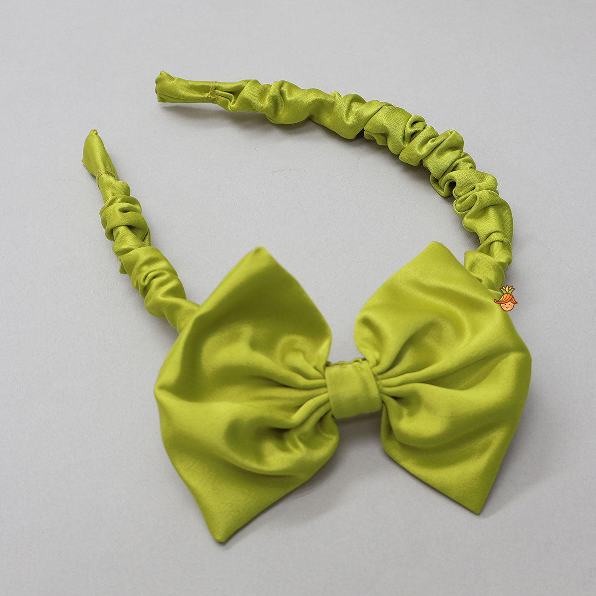 Elegant Bow Adorned Dress With Matching Gathered Hair Band