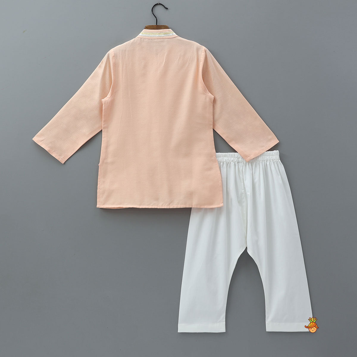 Elegant Front Placket Kurta And Pyjama