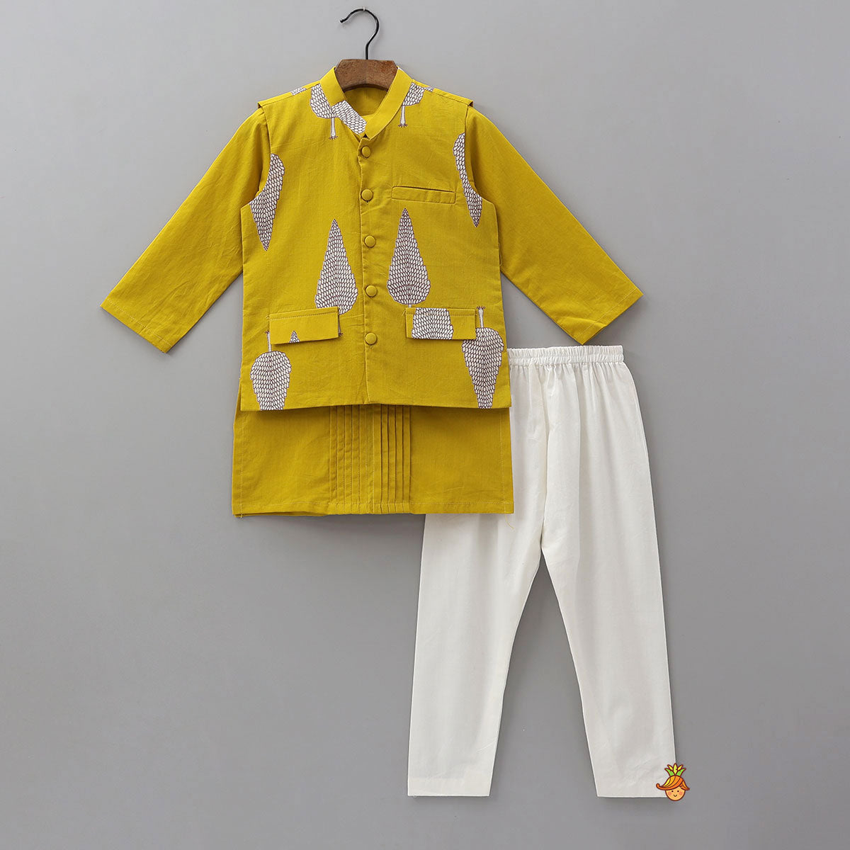 Pin Tuck Cotton Ethnic Kurta With Pocket Detail Jacket And Pyjama