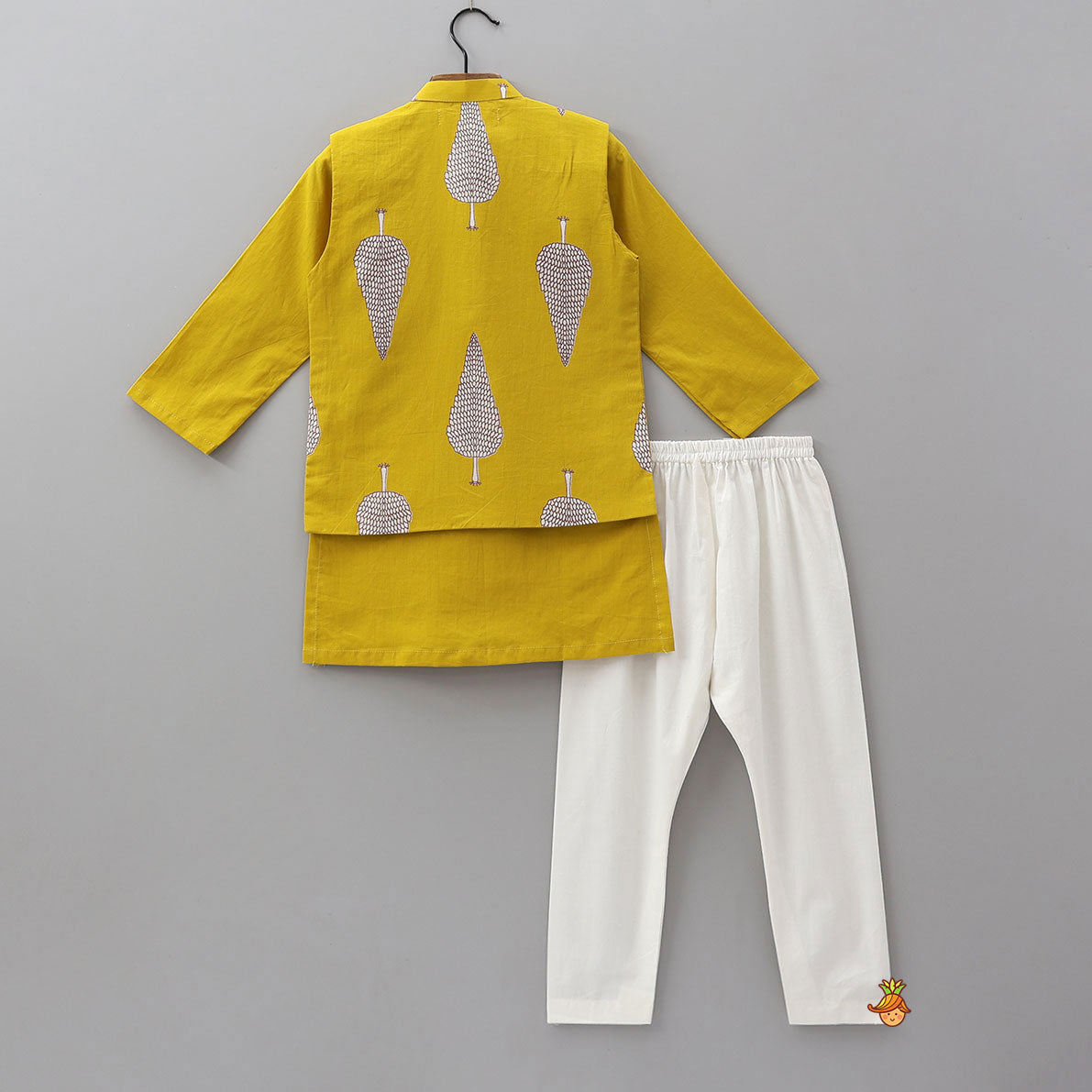 Pin Tuck Cotton Ethnic Kurta With Pocket Detail Jacket And Pyjama