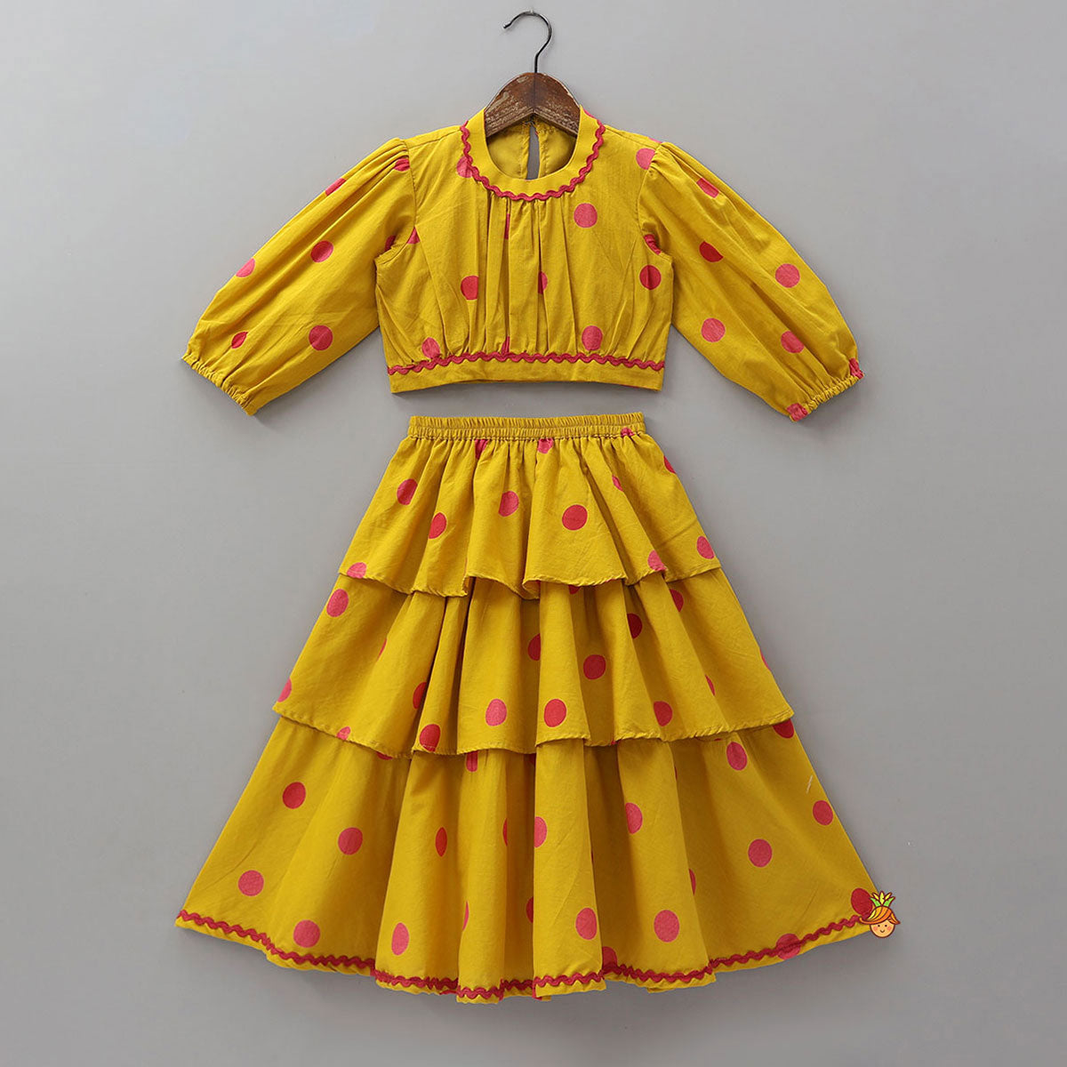 Stylish Sleeves Crop Top And Layered Lehenga