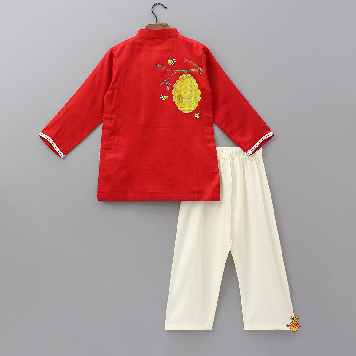 Honey Bee Printed Cotton Kurta And Pyjama