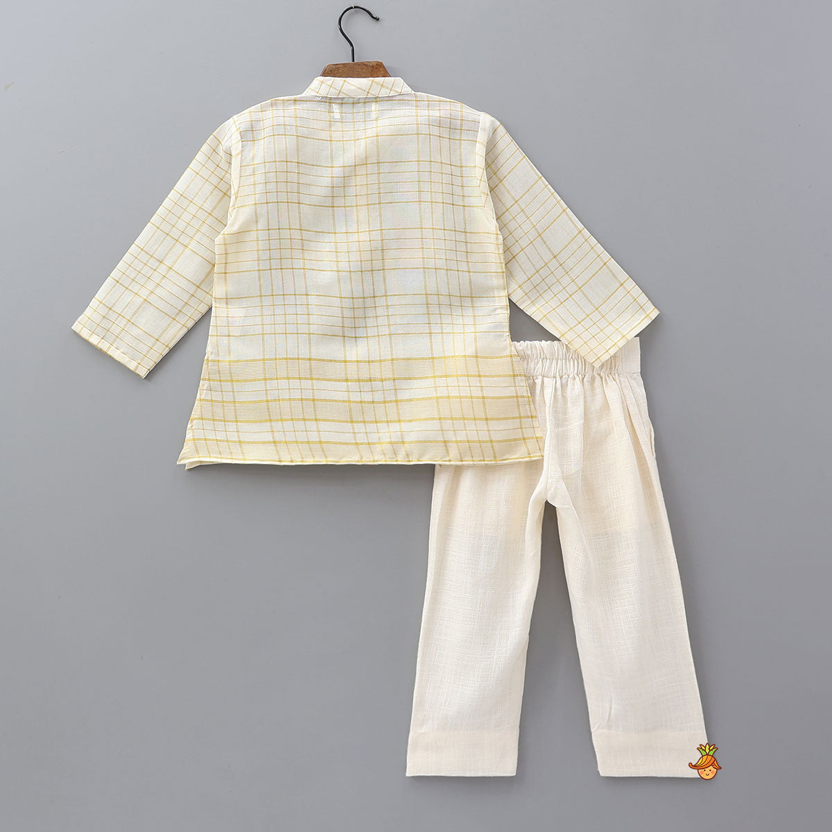 Classic Checked Kurta And Pyjama