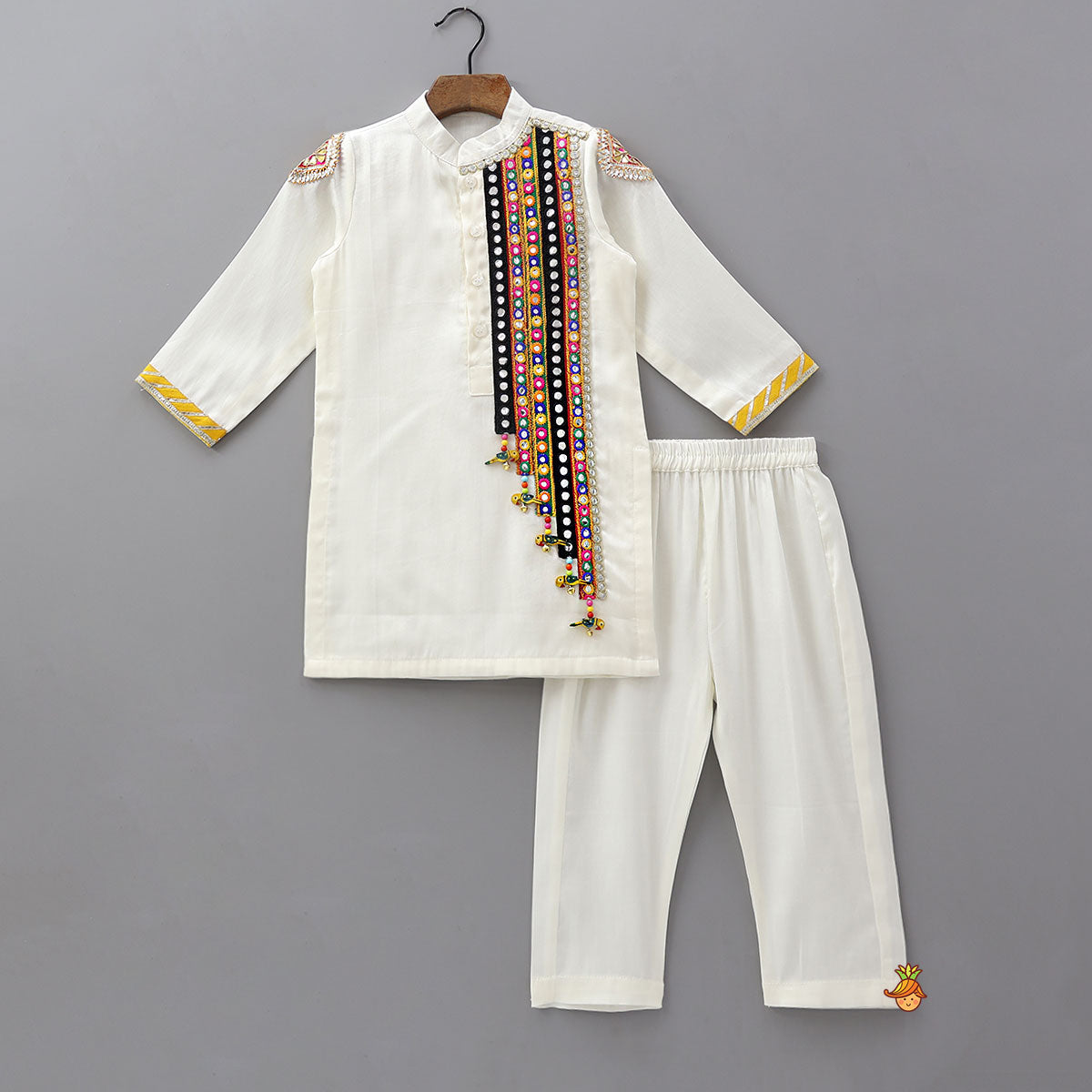 Contrasting Faux Mirror Work Kurta With Pyjama