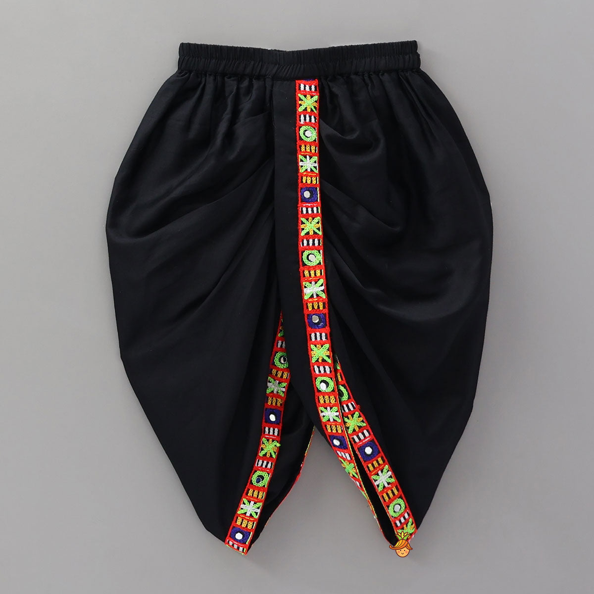 Stunning Kediya With Dhoti And Multicoloured Turban