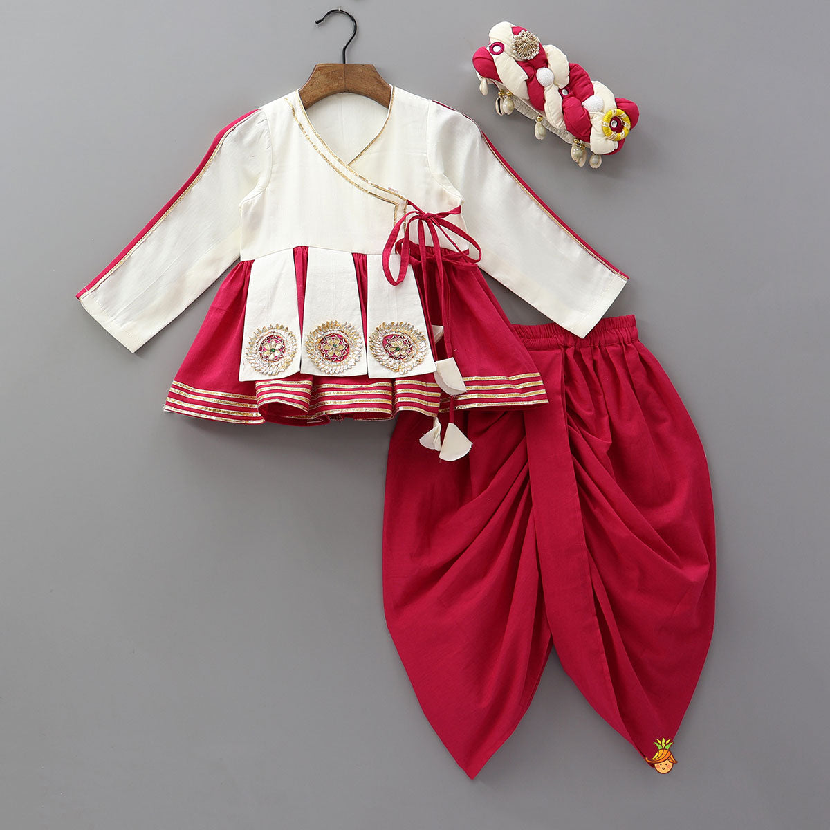Lace Detailed Kediya With Dhoti And Matching Turban