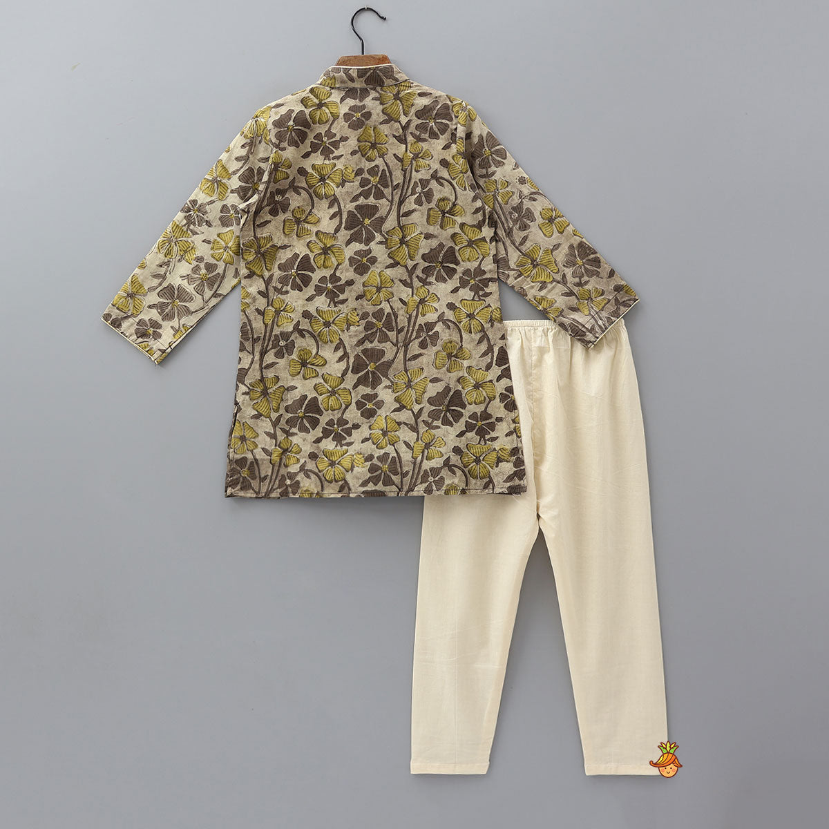 Loop Button Detailed Kurta And Churidar