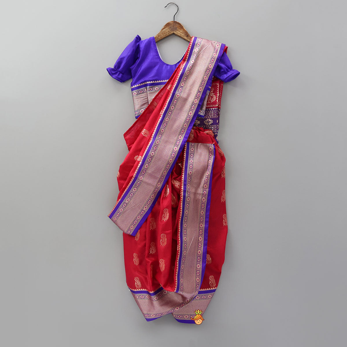 Beautiful Pre Draped Nauvari Saree With Puff Sleeved Top