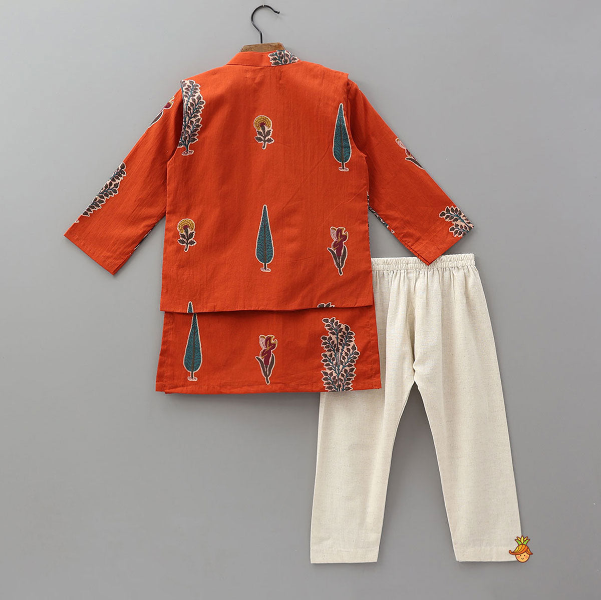 Thread Work Front Placket Cotton Kurta With Open Jacket And Pyjama