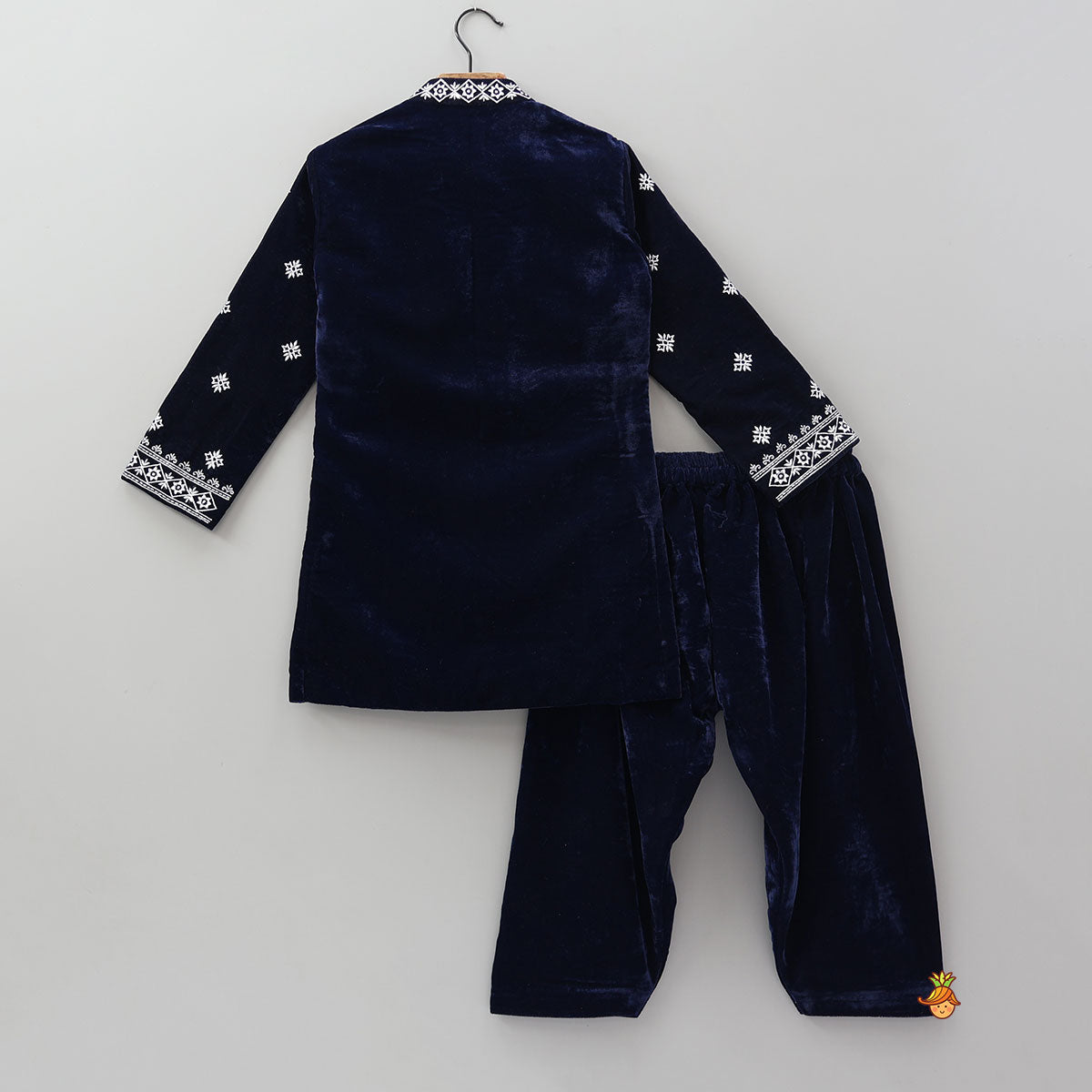 Contrasting Embroidered Kurta And Salwar