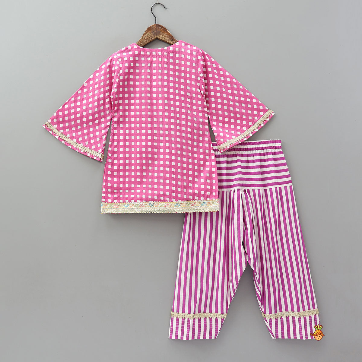 Checks Printed Bell Sleeve Kurti And Salwar With Dupatta