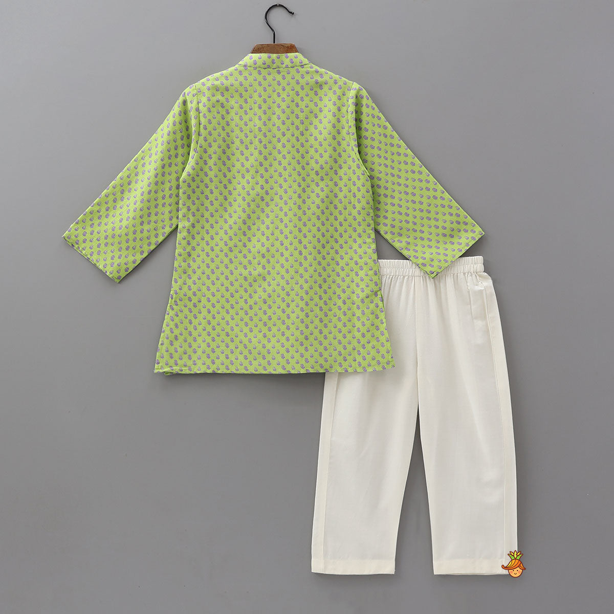 Loop Button Detailed Printed Kurta and Pyjama