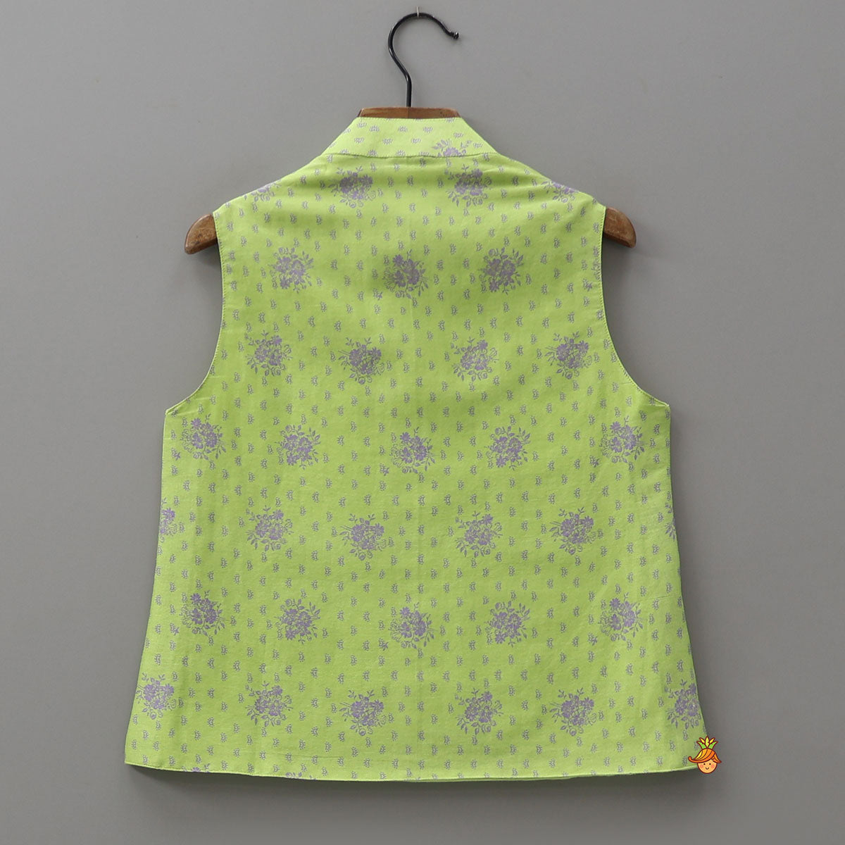 Dual Pocket Detailed Printed Jacket
