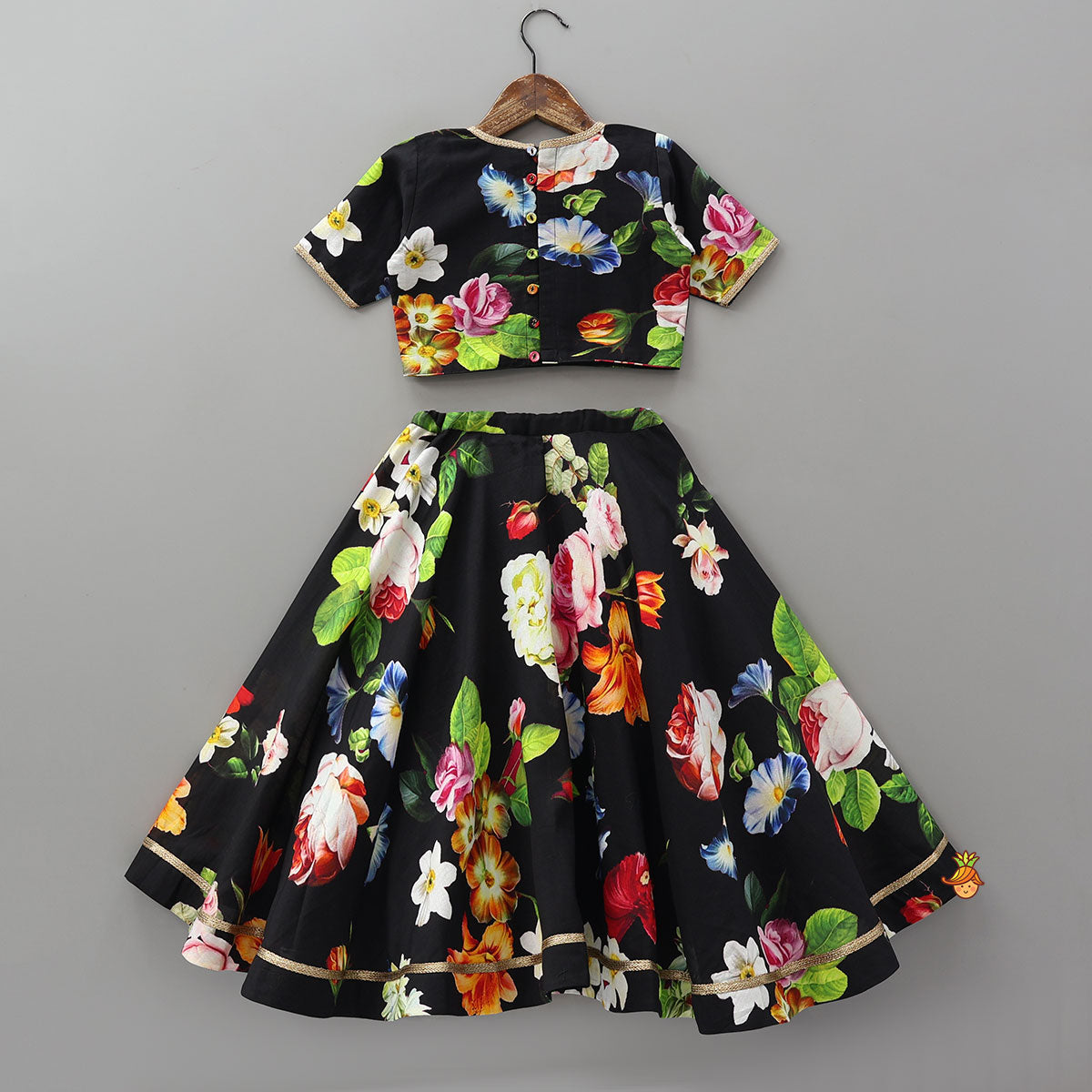 Elegant Floral Printed Top And Lehenga With Net Dupatta