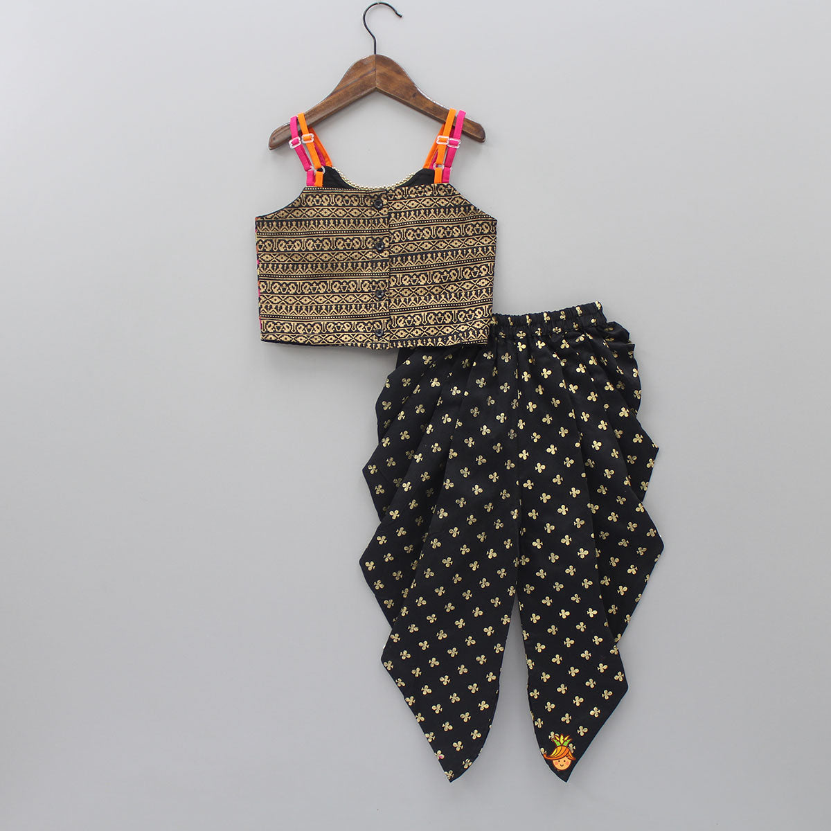 Triangle Design Top And Printed Dhoti