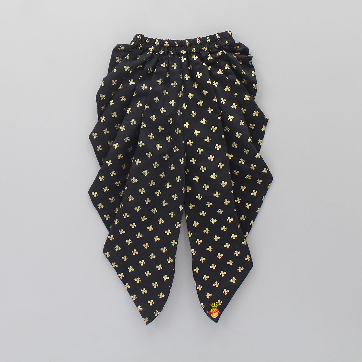Triangle Design Top And Printed Dhoti