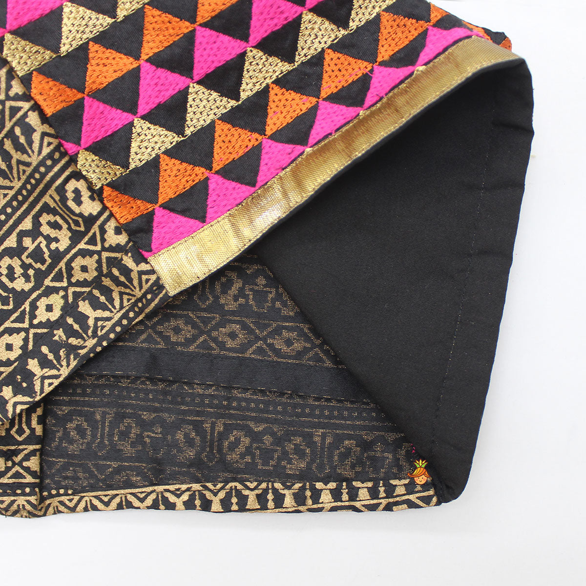Triangle Design Top And Printed Dhoti