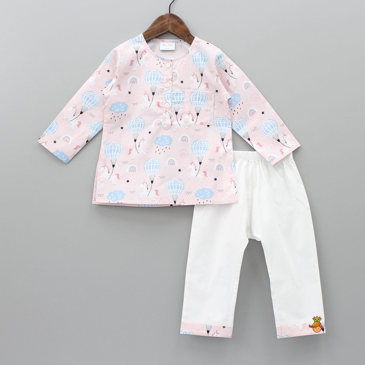 Unicorn And Balloon Printed Sleepwear