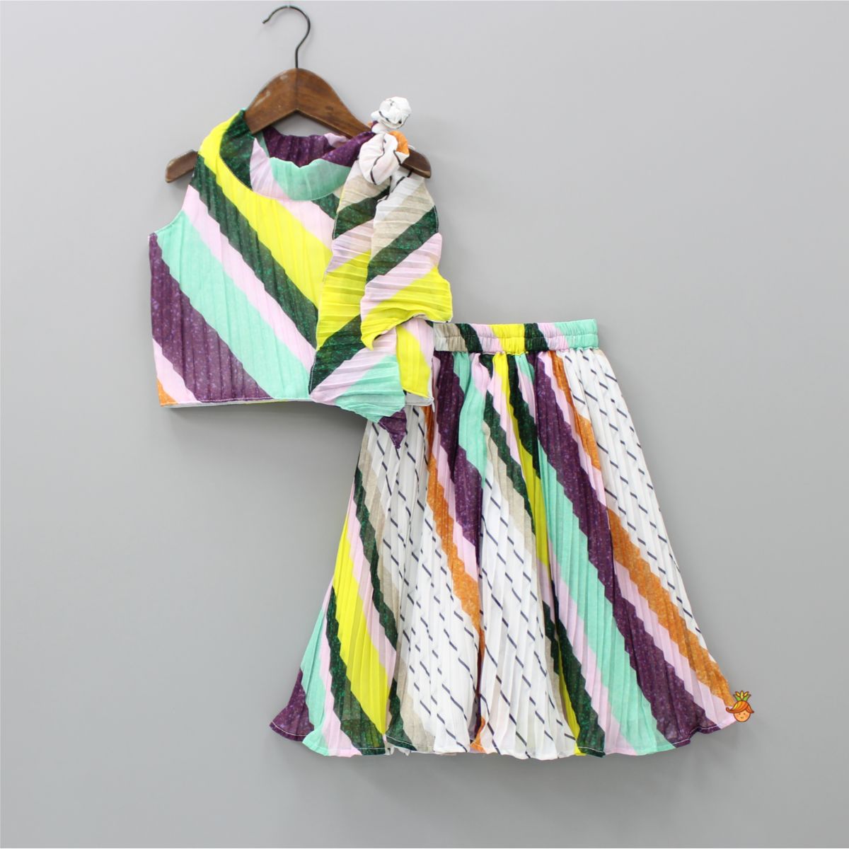 Pre Order: Stylish Multicolor Halter Neck Top With Palazzo