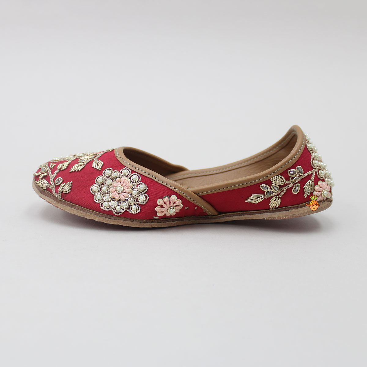 Pretty Pearl And Zardozi Embroidered Red Jutti