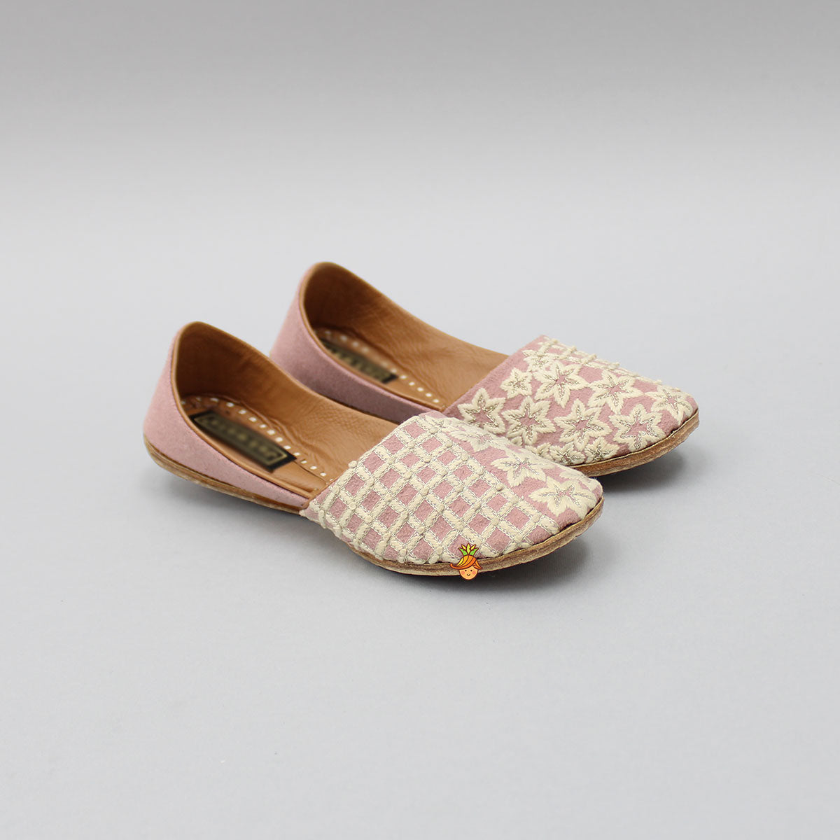 Onion Pink Checks And Floral Embroidered Jutti