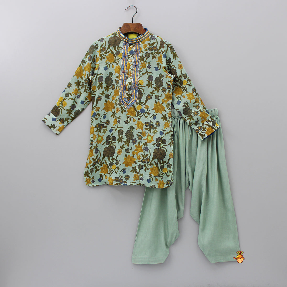 Pre Order: Adorable Floral Printed Green Ethnic Kurta And Salwar