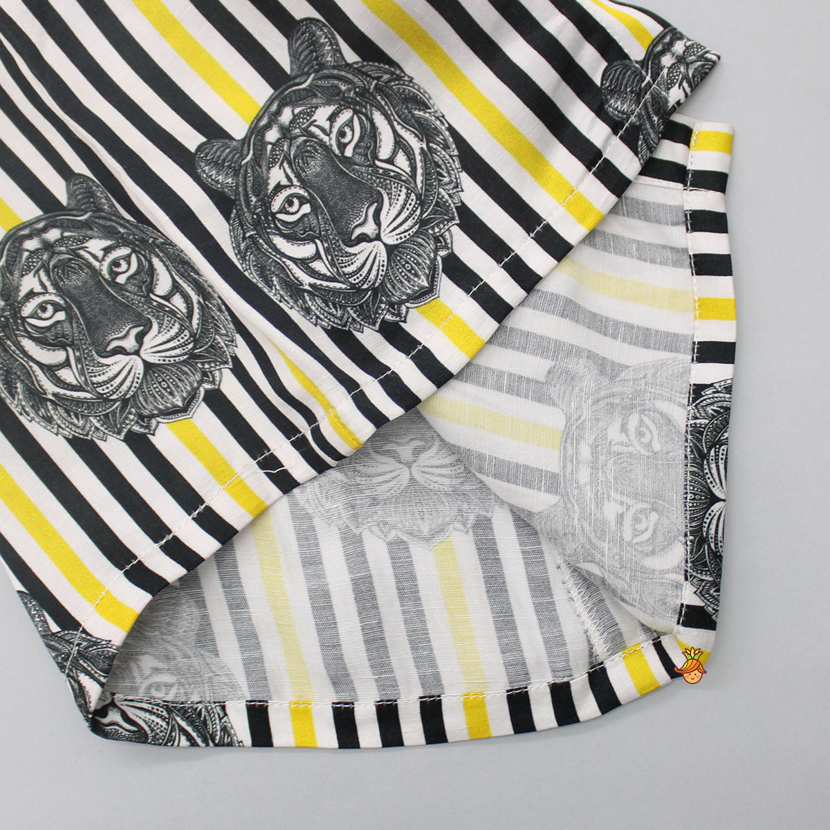 Vertical Striped Tiger Printed Shirt