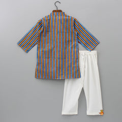Pre Order: Strips Printed Cotton Kurta With White Pyjama