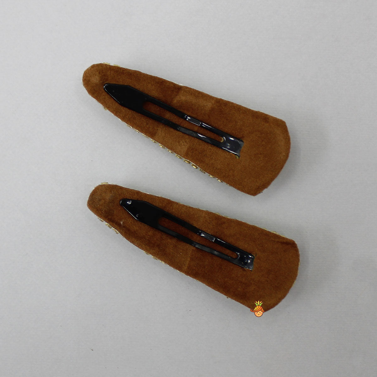 Glamorous Off White Hair Clip