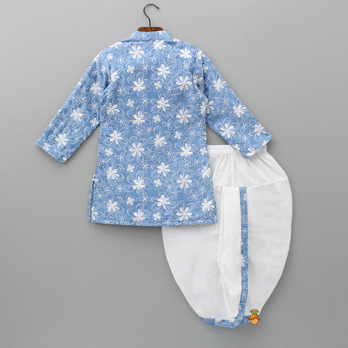 Pocket Square Elegant Blue Embroidered Kurta And Dhoti