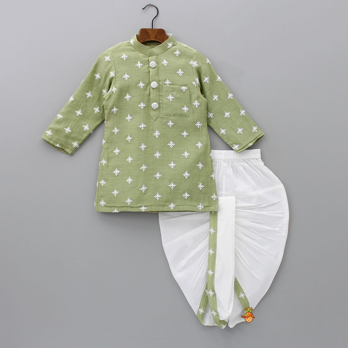 Elegant Green Embroidered Kurta And Dhoti