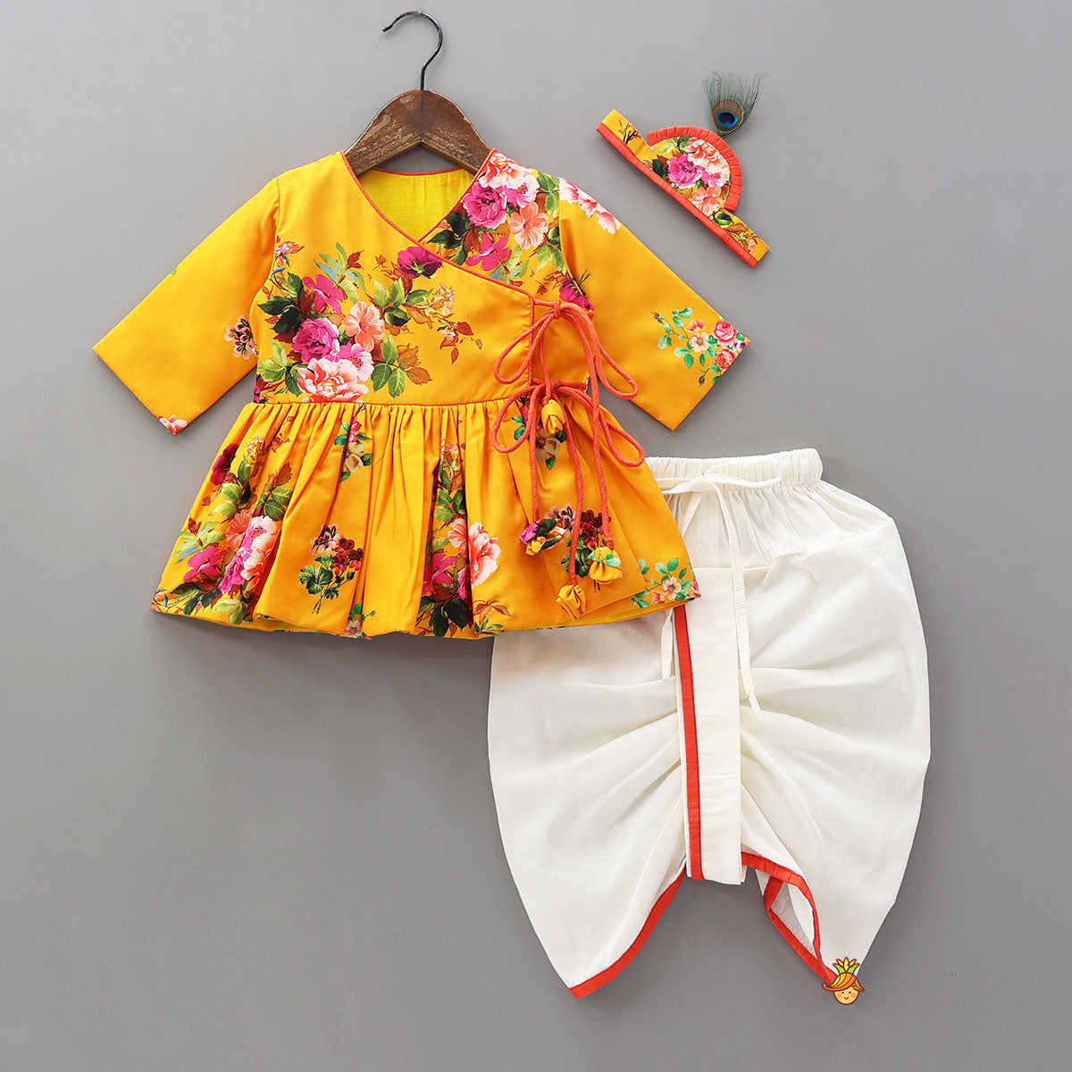 Floral Printed Angarkha Kurti With Dhoti And Mukut