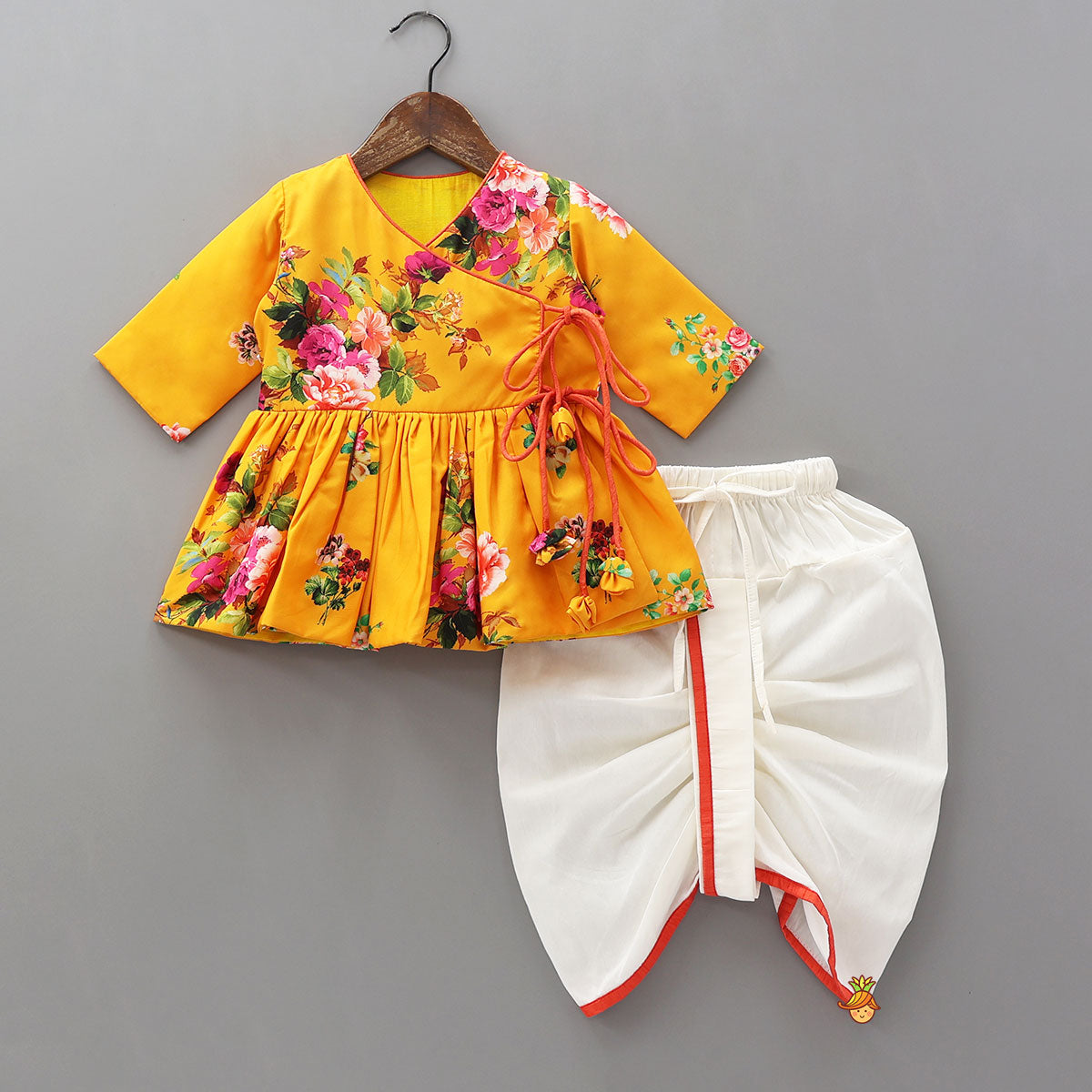 Floral Printed Angarkha Kurti With Dhoti And Mukut
