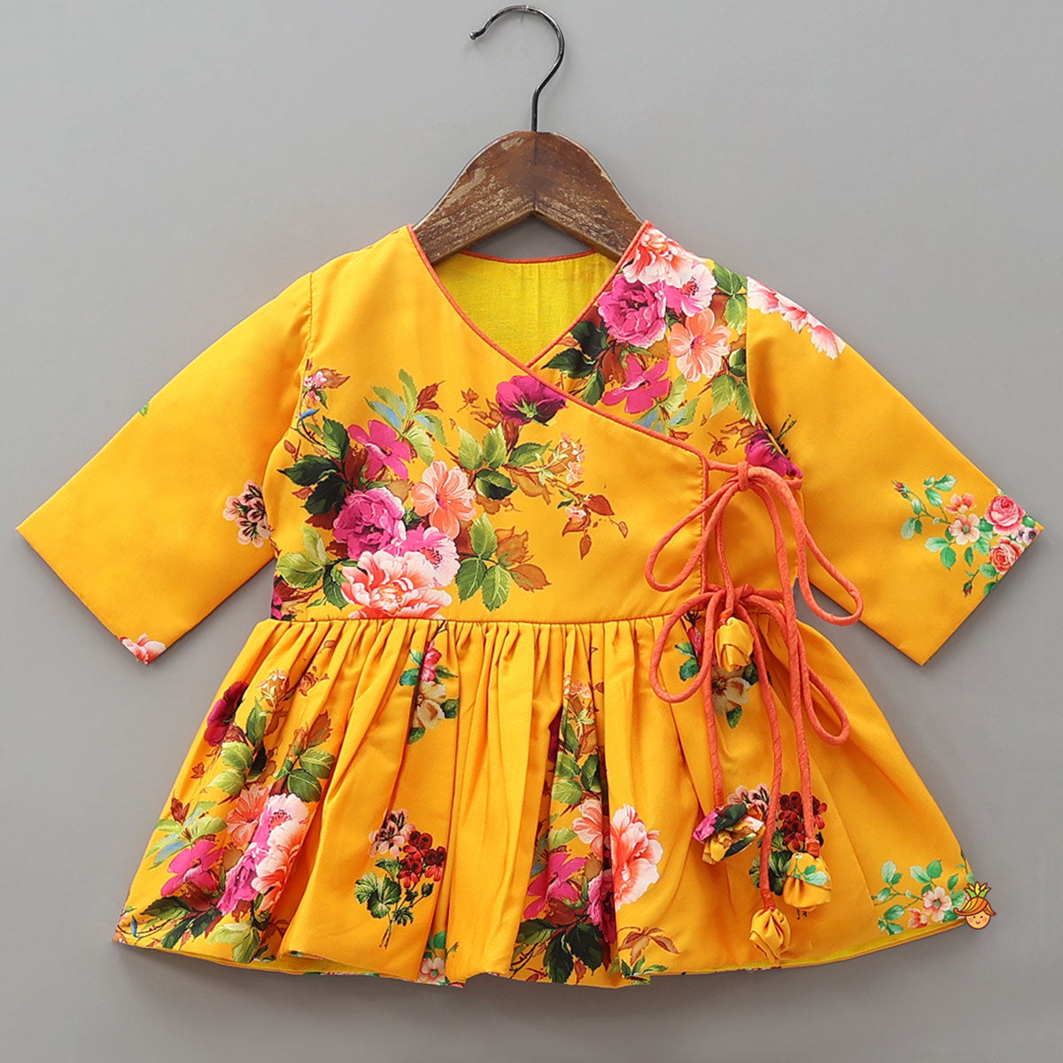 Floral Printed Angarkha Kurti With Dhoti And Mukut