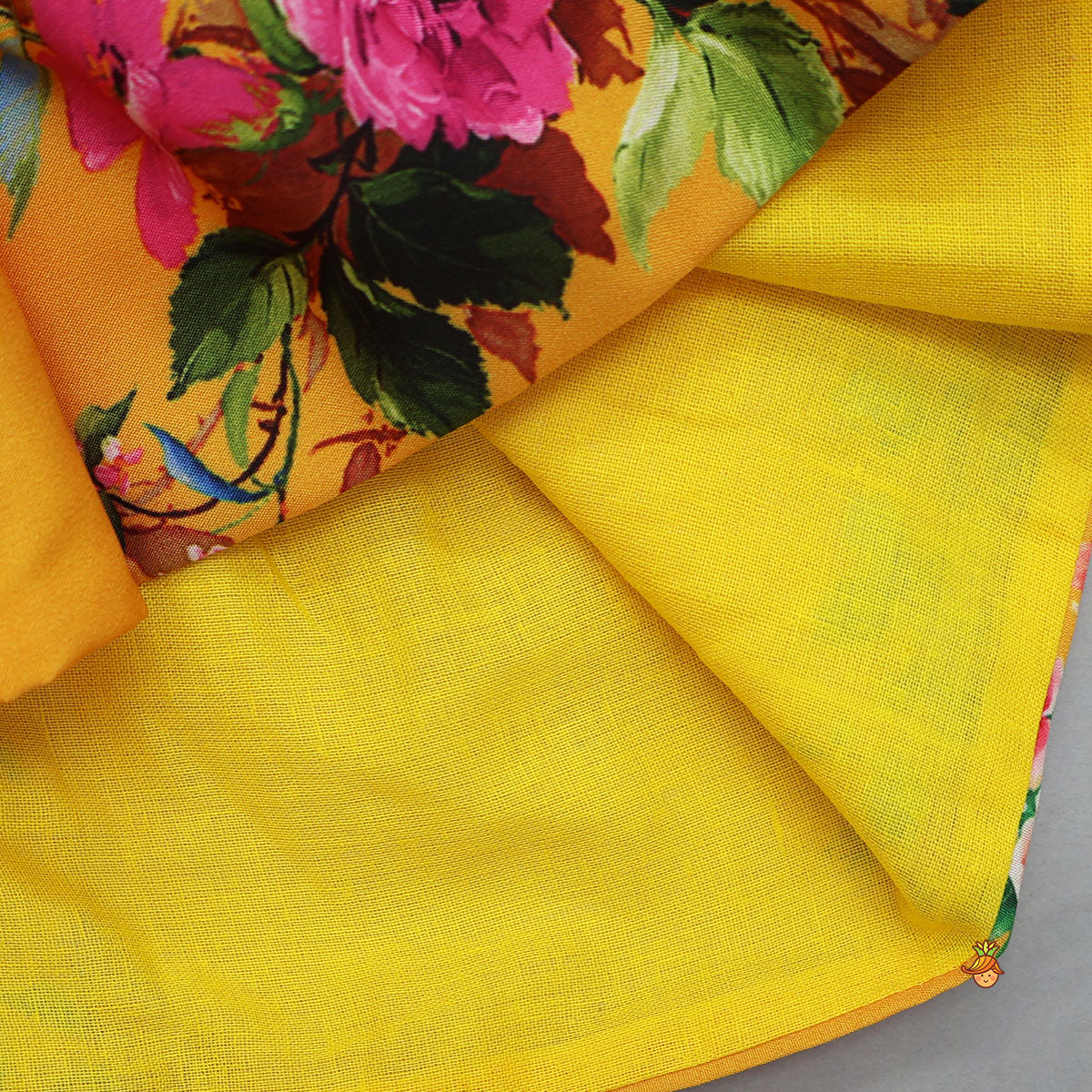 Floral Printed Angarkha Kurti With Dhoti And Mukut