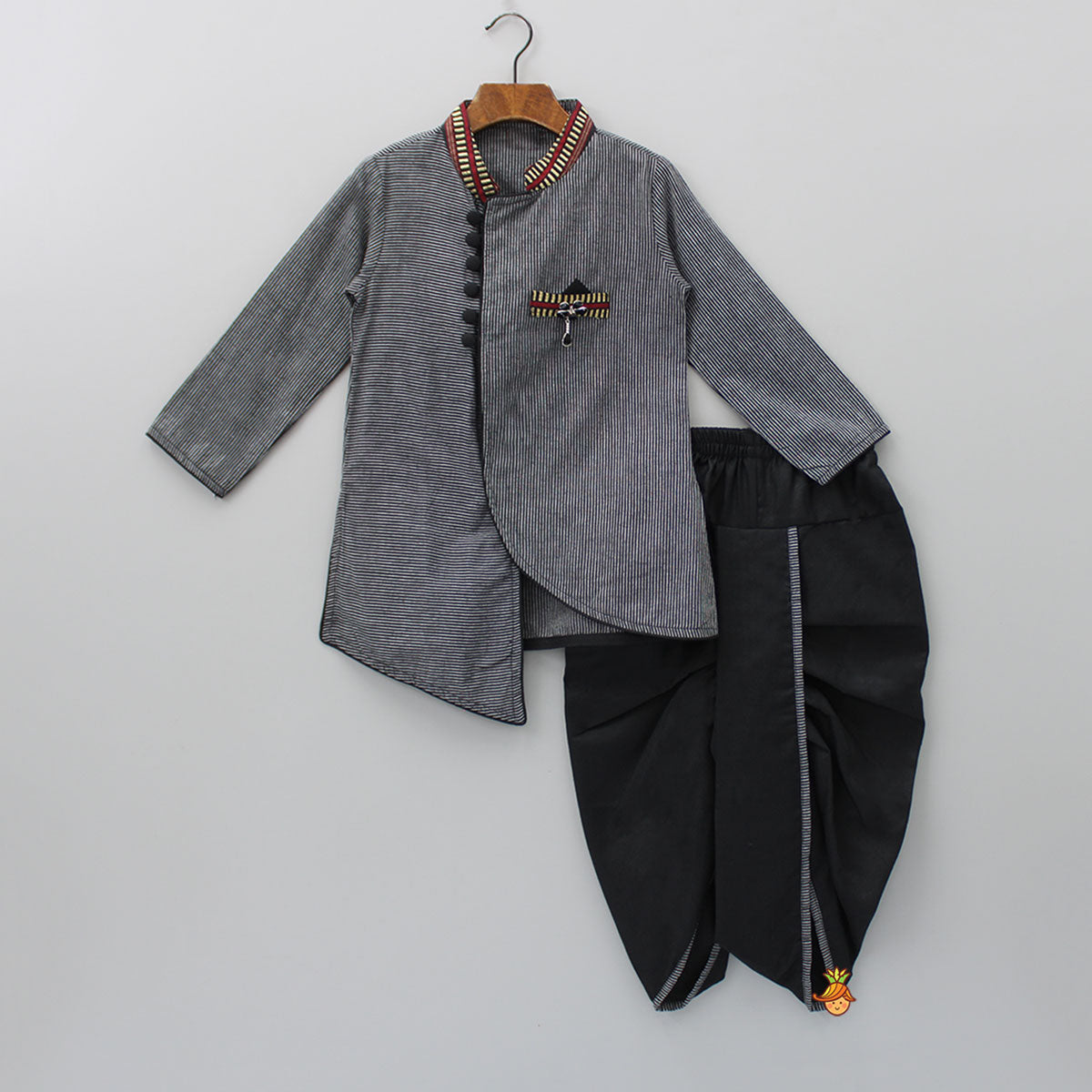 Strip Print Asymmetric Kurta With Dhoti