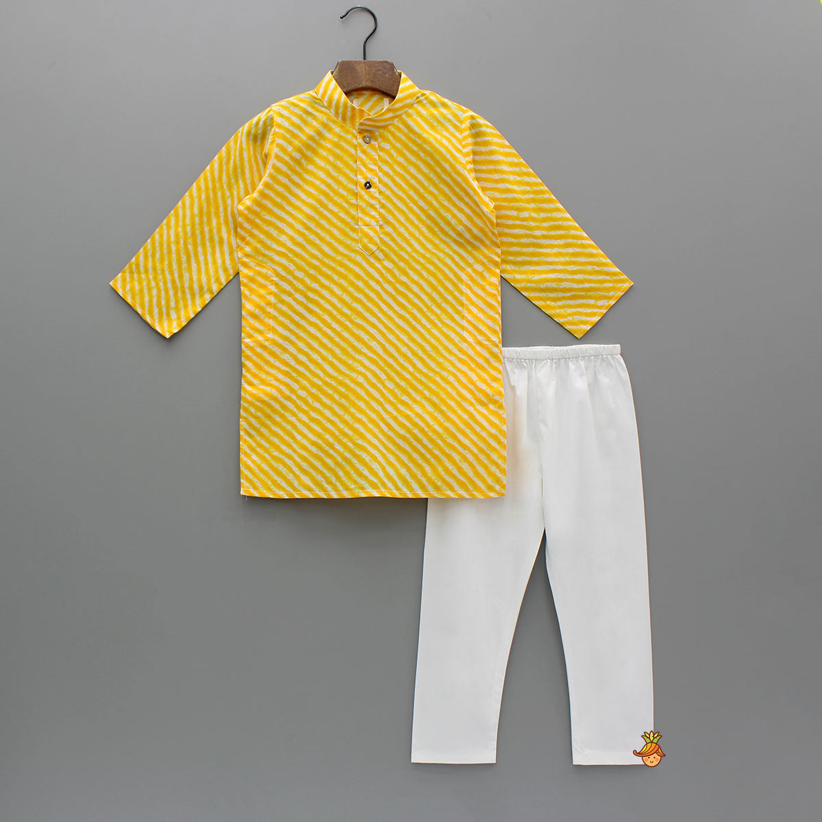 Leheriya Printed Kurta With Pyjama