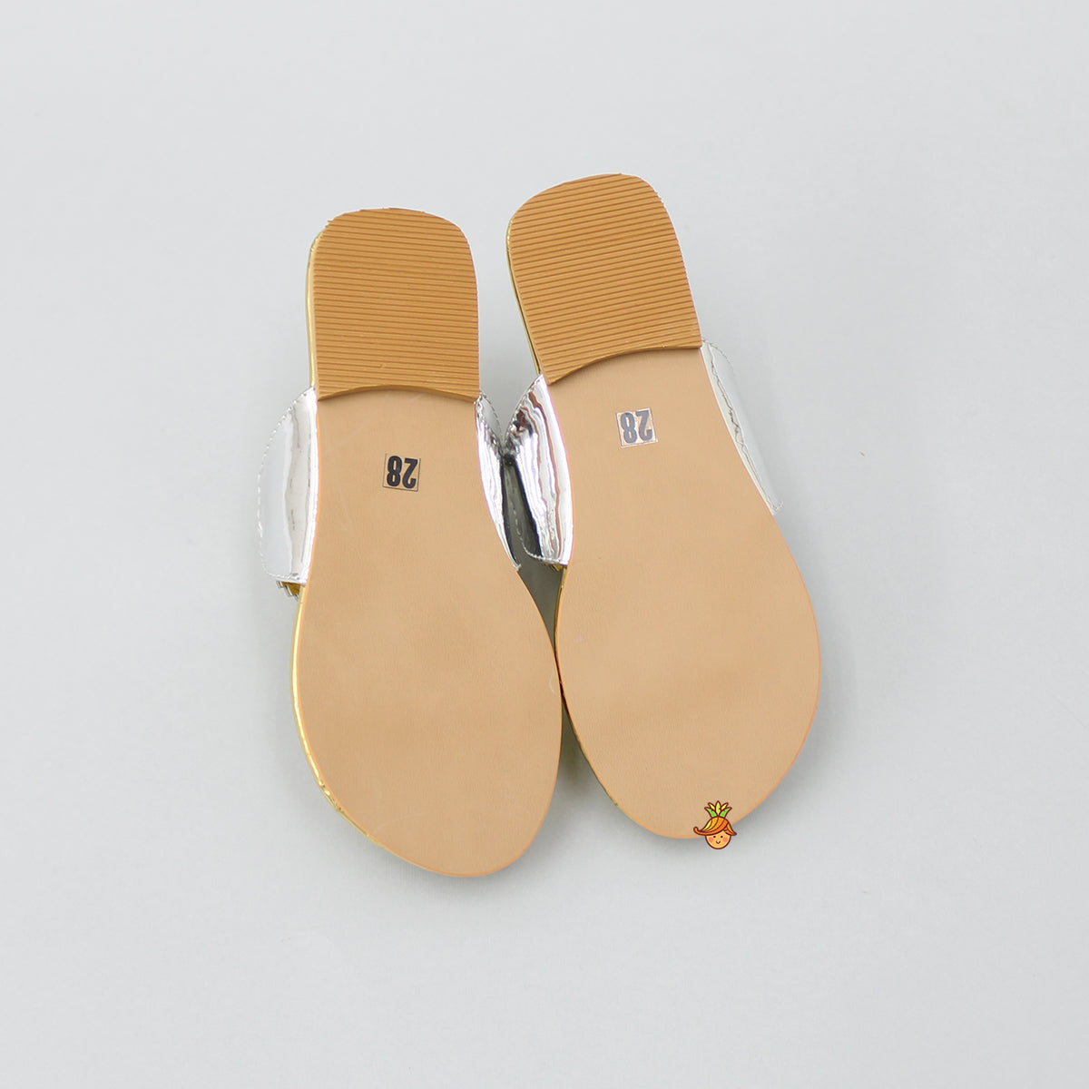 Dual Tone Kolhapuri Flats