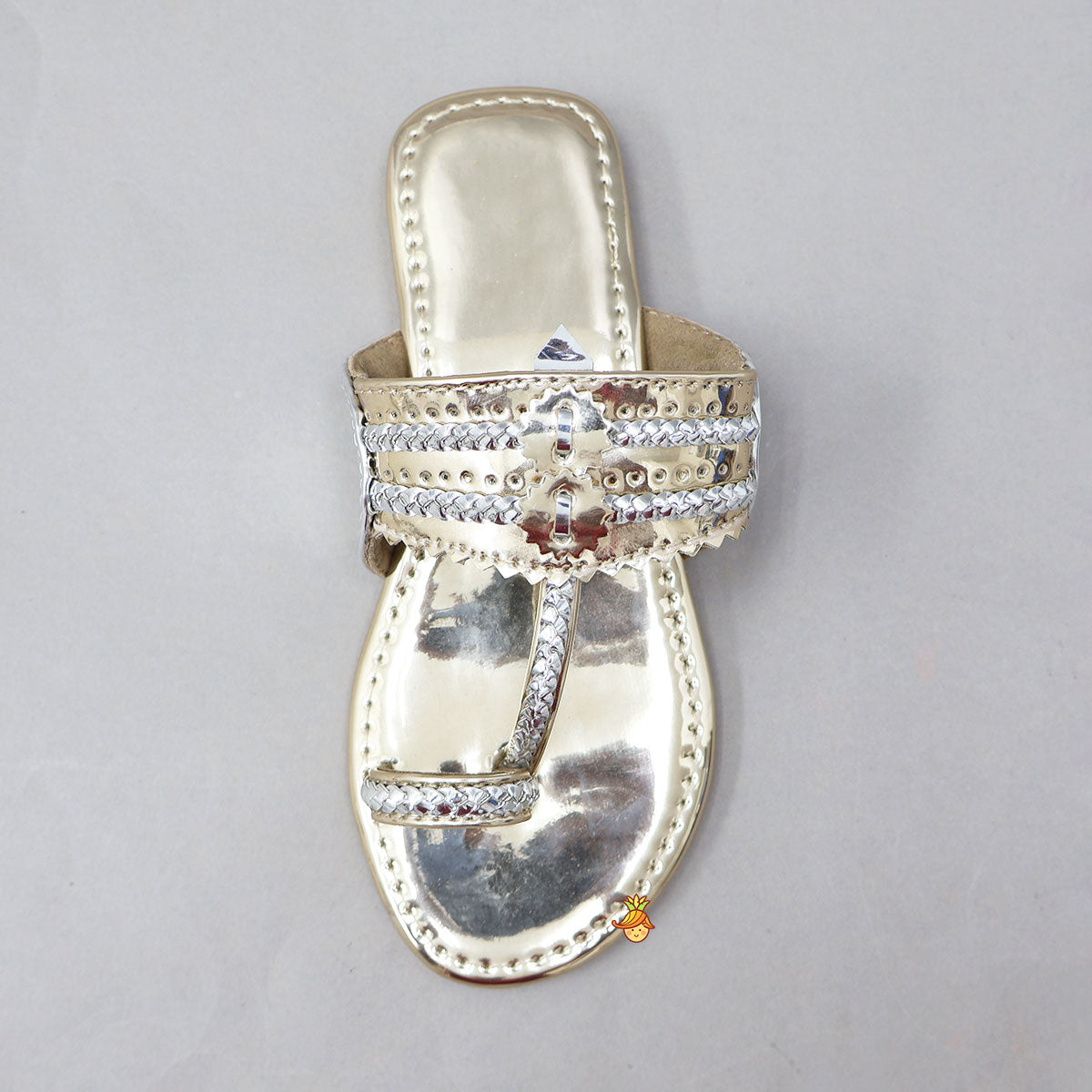 Dual Tone Kolhapuri Flats