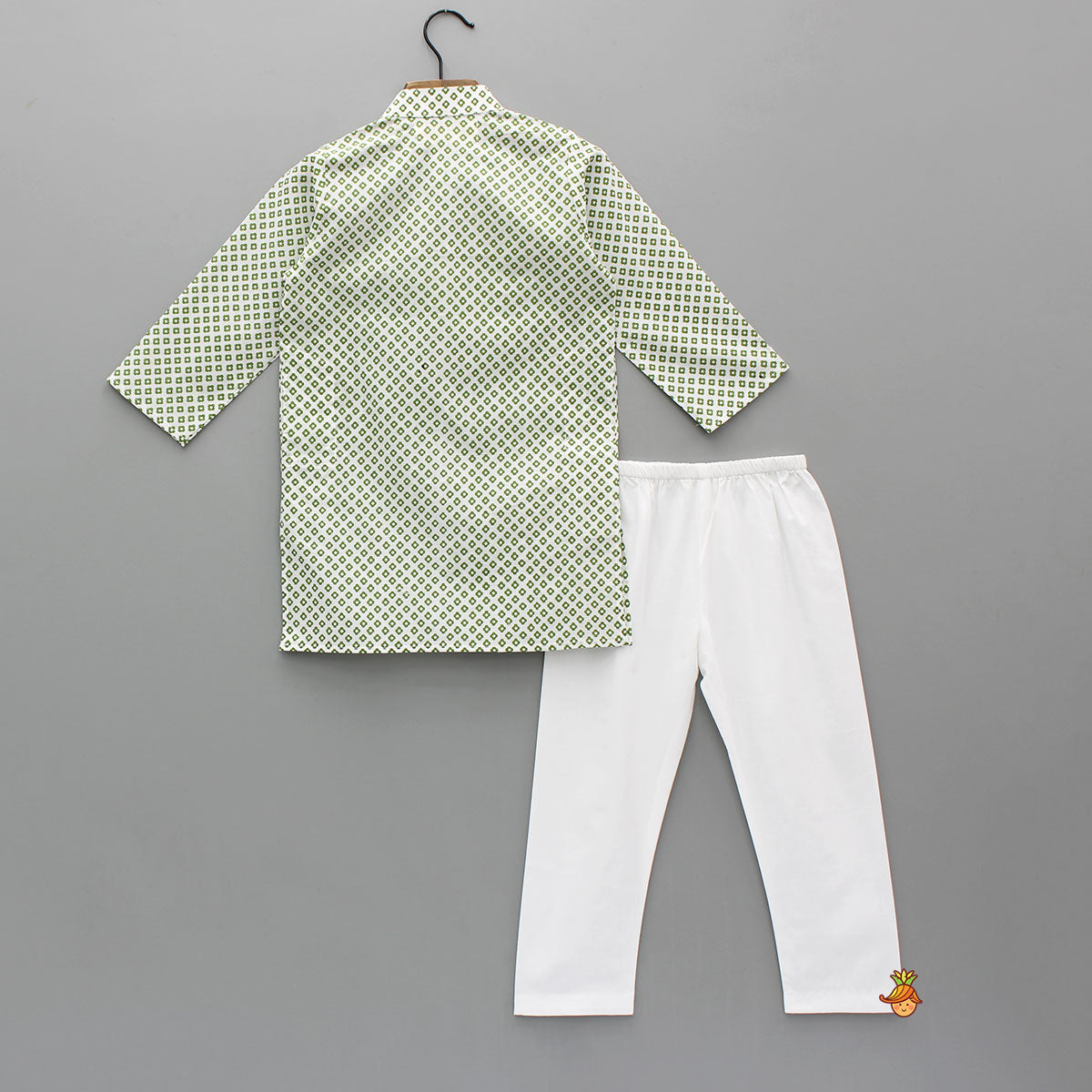 Green Tiny Flower Print Kurta And Pyjama
