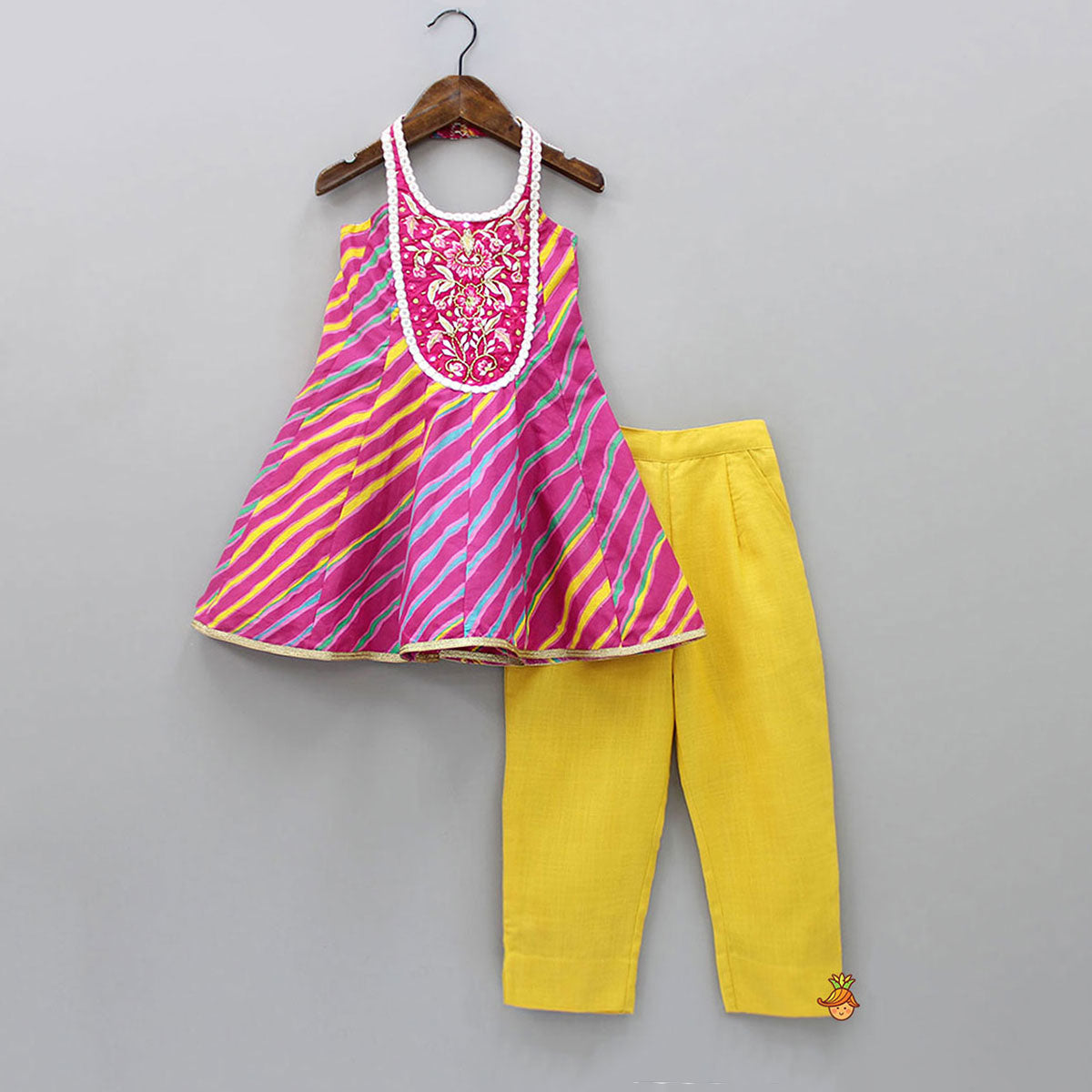 Cut Dana And Thread Embroidered Halter Neck Kurti With Pant