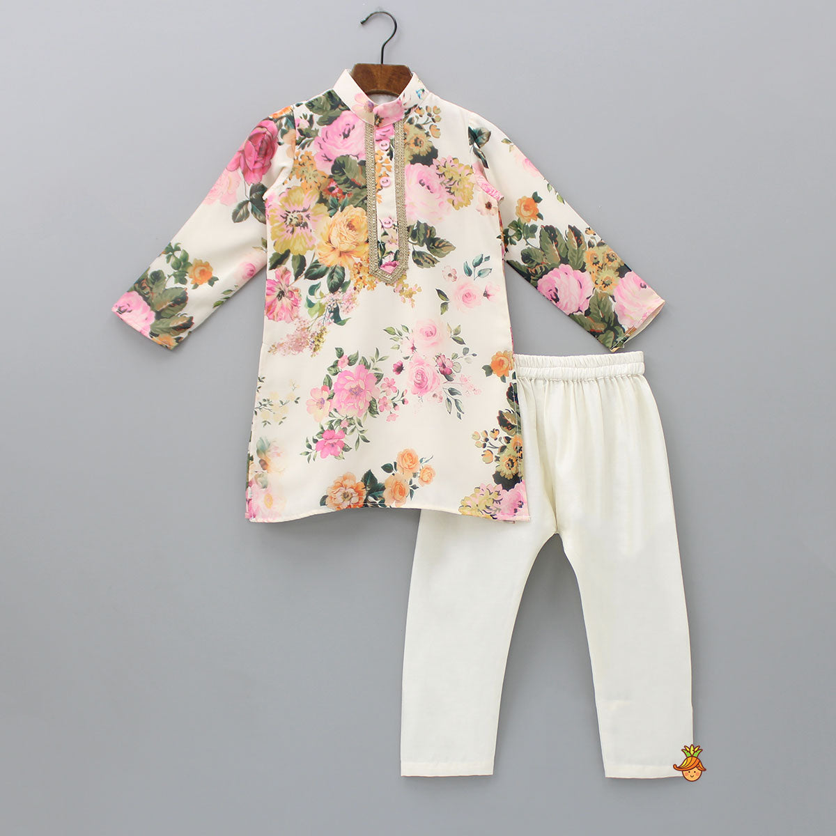 Pre Order: Beautiful Blooming Flowers Printed Kurta And Pyjama