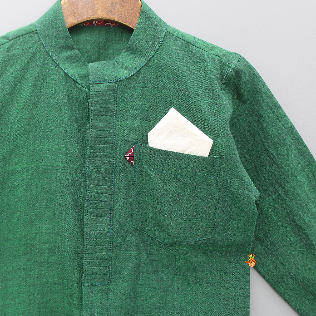 Contrasting Pocket Square Detail Green Shirt