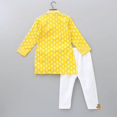 Pre Order: Patch Pocket Detail Bandhani Printed Front Placket Yellow Kurta And White Pyjama