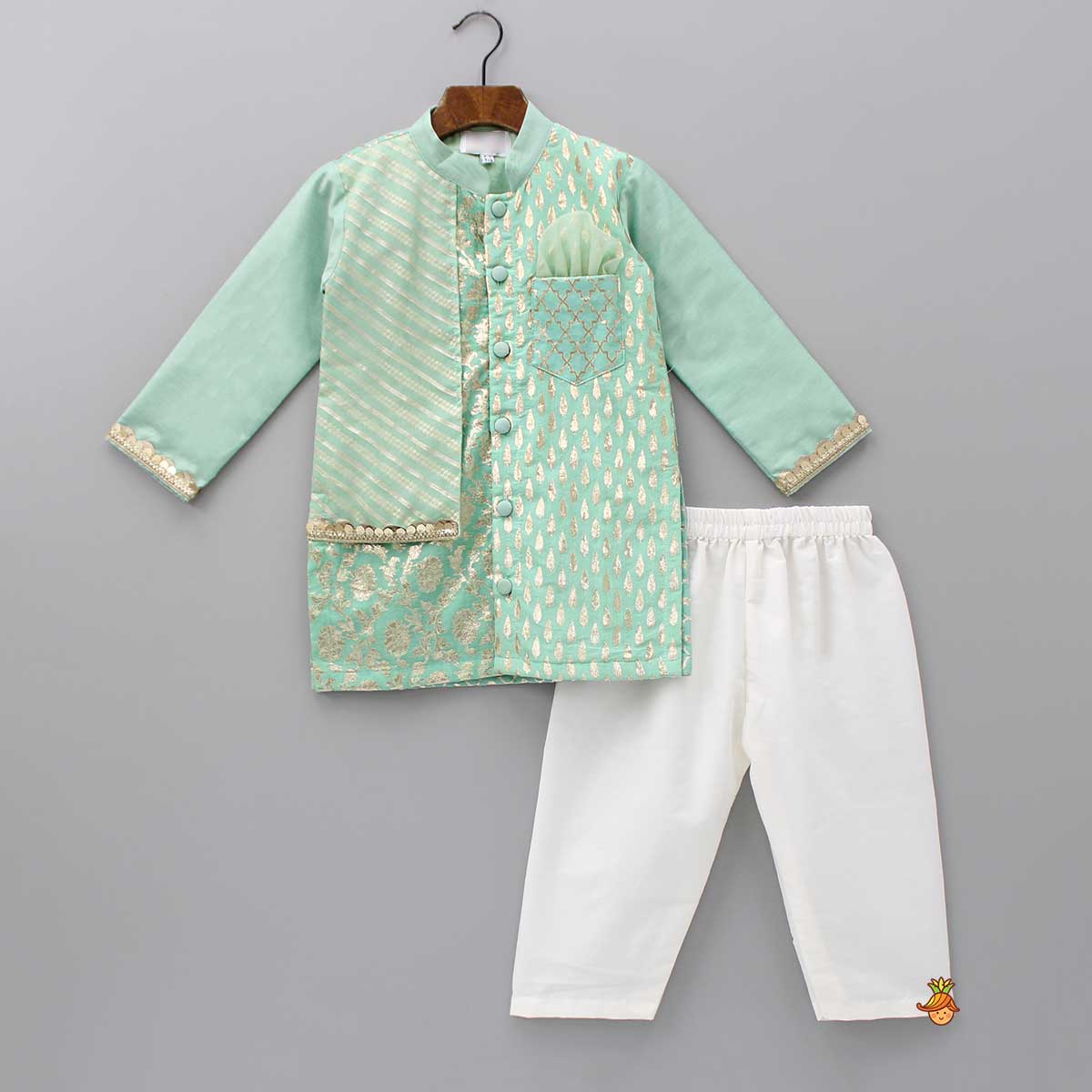 Pre Order: Attached Flap Patch Pocket Green Kurta And Off White Pyjama